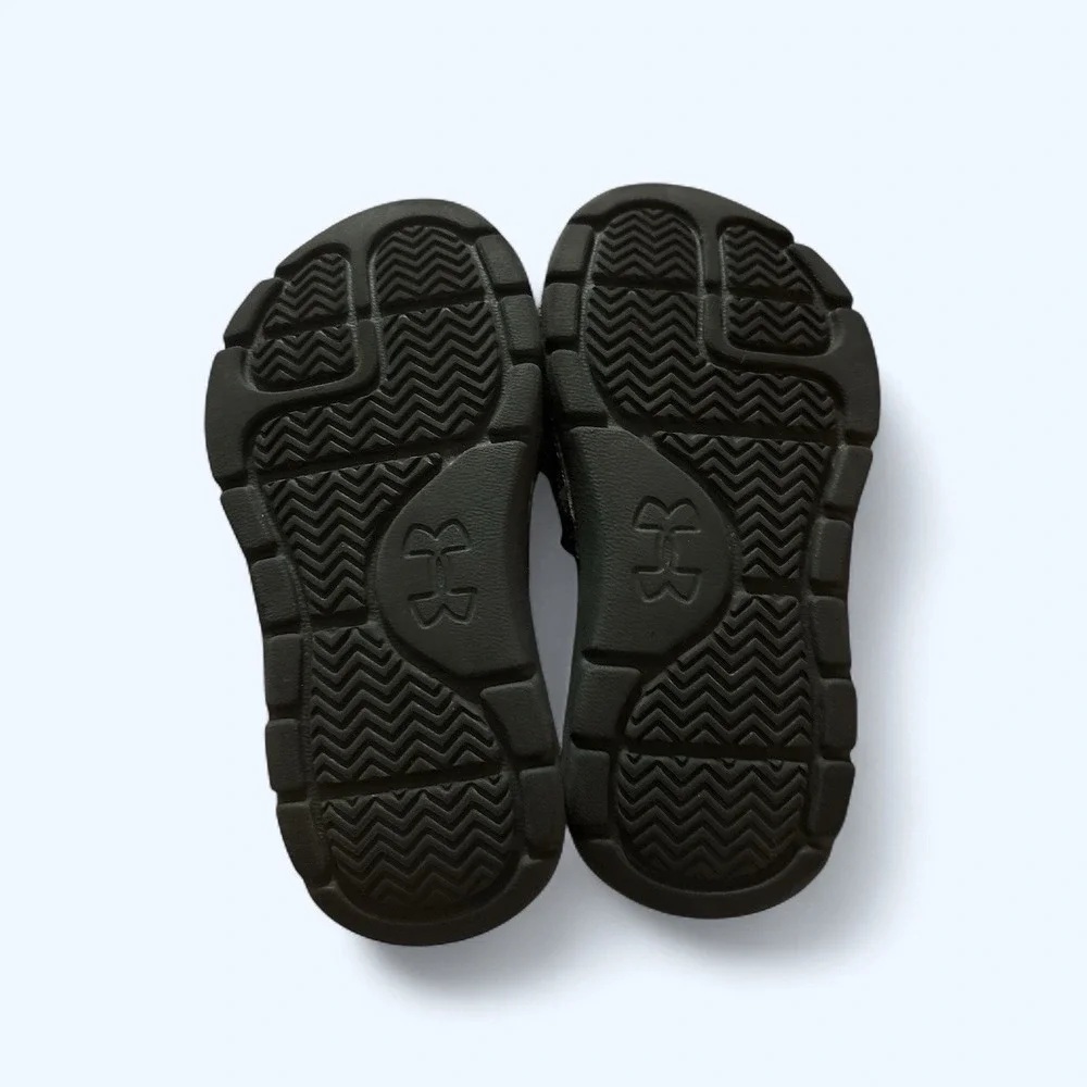 Baby UNDER ARMOUR Slides Sandals Size 11K Black Gray And White A1‎